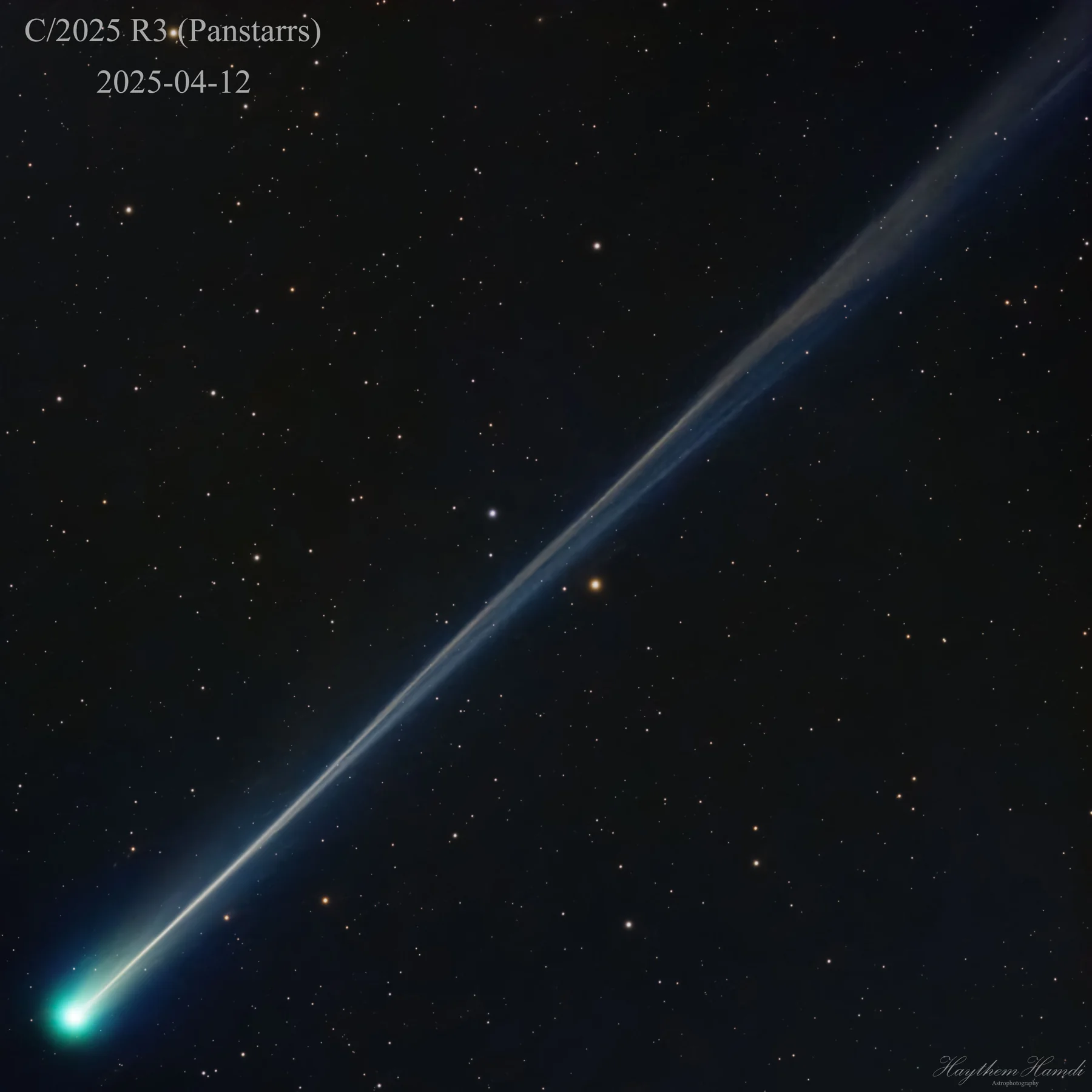 Tại sao sao chổi R3 (PanSTARRS) lại có đuôi mờ ảo?